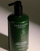 Mádara MÁDARA Wild Woods osvěžující sprchový gel na ruce a tělo 500 ml