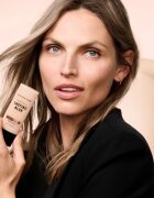 Max Factor Facefinity Lasting Blur dlouhotrvající make-up odstín C130 Mohogany 35 ml