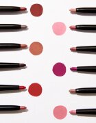 MAYBELLINE NEW YORK Color Sensational Shaping Lip Liner tužka na rty s ořezávátkem odstín 20 Nude Seduction 1.2 g