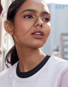 MAYBELLINE NEW YORK Lash Sensational voděodolná řasenka pro prodloužení natočení a objem odstín Black 9.4 ml