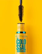 MAYBELLINE NEW YORK The Colossal voděodolná řasenka pro objem odstín Black 10 ml