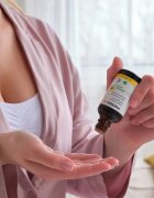 Medela Organic Breast Massage Oil masážní olej na prsa 50 ml