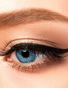 Mesauda Eyes On Fleek tekuté linky na oči s matným finišem 0.55 ml