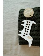 Milin Small Wooden Lacing Toy Daschund aktivity hračka 8 cm x 13 cm x 07 cm 1 ks