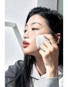 Mizon Inout Smooth Mineral Sun Stick minerální ochranný krém na obličej a citlivé partie v tyčince SPF 50+ 26 g