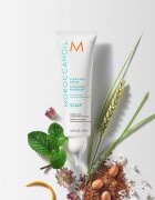 Moroccanoil Scalp Purifying Scrub jemný čisticí peeling se zklidňujícím účinkem na vlasovou pokožku 125 ml
