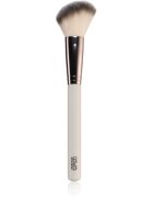 MUA Makeup Academy Brushes Blush & Contour štětec na kontury a tvářenku 1 ks