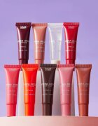 MUA Makeup Academy Hydra Juice Peptide Lip Balm hydratační balzám na rty pro lesk vůně Caramel Glaze 10 ml