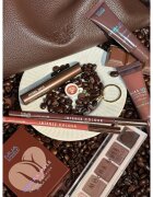 MUA Makeup Academy Intense Colour precizní tužka na rty odstín Mocha Muse 1.5 g