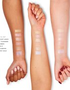 MUA Makeup Academy Shimmer kompaktní pudrový rozjasňovač odstín Peach Diamond 8 g
