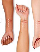 MUA Makeup Academy Virtual Glow vyživující lesk na rty pro třpytivý lesk odstín IRL 6.5 ml