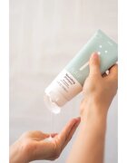Naif Personal Care Shampoo jemný čisticí šampon pro všechny typy vlasů 200 ml