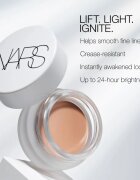 NARS Light Reflecting™ EYE BRIGHTENER rozjasňující korektor na oční okolí odstín GOLDENEYE 6 g