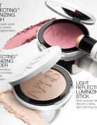 NARS Light Reflecting™ Luminizing Stick krémový rozjasňovač v tyčince odstín ECLIPSE 7 g