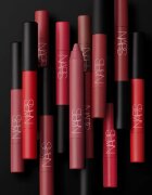 NARS POWERMATTE HIGH-INTENSITY LIP PENCIL dlouhotrvající tužka na rty s matným efektem odstín CRUELLA 24 g