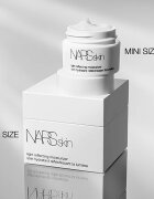 NARS Skin Light Reflecting Moisturizer hydratační a rozjasňující pleťový krém 50 ml