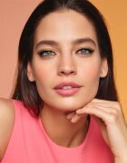 Note Cosmetique Luminous Silk pudrová tvářenka 03 Coral 55 g