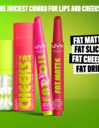 NYX Professional Makeup Fat Matte balzám na rty s matujícím efektem Fuzzy Flame 2 g