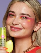 NYX Professional Makeup Plump Right Back silikonová houbička na make-up 1 ks