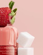 OLEHENRIKSEN Pout Preserve Sugar Melt Exfoliating Lip Scrub cukrový peeling na rty odstín Strawberry Sorbet 8 g
