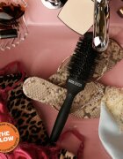 Olivia Garden Club The Glow Blowout Ceramic Round Brush Black kulatý kartáč na vlasy M 1 ks