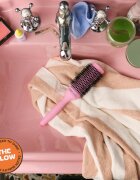 Olivia Garden Club The Glow Blowout Ceramic Round Brush Pink kulatý kartáč na vlasy M 1 ks