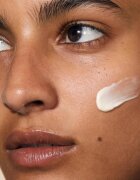 Omorovicza Hydro-Mineral Cushioning Day Cream omlazující denní krém pro všechny typy pleti 50 ml