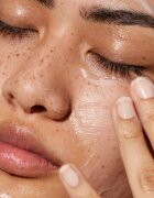 Omorovicza Queen Cream denní krém pro obnovu pevnosti pleti s matným efektem 30 ml