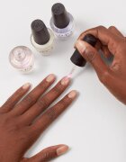 OPI Natural Nail Strengthener podkladový lak na nehty se zpevňujícím účinkem 15 ml