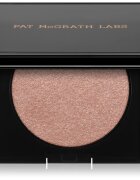 Pat McGrath Glow kompaktní pudrový rozjasňovač odstín Venus Nectar 4.6 g