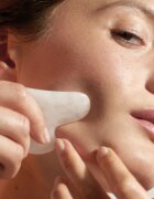 Payot Face Moving Gua Sha Visage Liftant masážní pomůcka pro vyhlazení kontur 1 ks