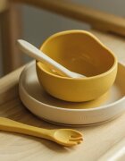 Petite&Mars Take&Match Silicone Bowl miska s přísavkou Intense Ochre 6 m+ 360 ml