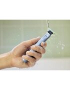 Philips OneBlade First Shave QP1324/30 holicí strojek na vousy 1 ks