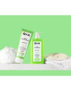 Q+A AHA Exfoliator obnovující tělové mléko s exfoliačním účinkem vůně Golden Vanilla + Coconut 250 ml