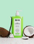 Q+A AHA Exfoliator obnovující tělové mléko s exfoliačním účinkem vůně Golden Vanilla + Coconut 250 ml