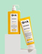 Q+A Ceramide sprchový krém pro posílení kožní bariéry vůně Sweet Almond + Pistachio 250 ml