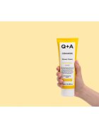 Q+A Ceramide sprchový krém pro posílení kožní bariéry vůně Sweet Almond + Pistachio 250 ml