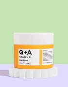 Q+A Vitamin C rozjasňující tělový peeling vůně Orange Zest + Grapefruit 200 ml