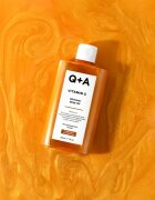 Q+A Vitamin C třpytivý olej na tělo vůně Orange Zest + Grapefruit 150 ml