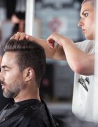 Redken Brews modelovací pomáda pro hladký vzhled vlasů 100 ml