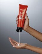 Redken Frizz Dismiss termoochranný krém pro uhlazení nepoddajných vlasů 250 ml