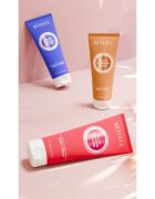 Revuele Nutty Caramel Snug Fragranced Nourishing Body Cream vyživující tělový krém pro ženy 250 ml