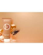 Revuele Nutty Caramel Snug Fragranced Nourishing Body Cream vyživující tělový krém pro ženy 250 ml