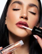 Revuele Shimmering Lip Gloss třpytivý lesk na rty odstín 23 6 ml