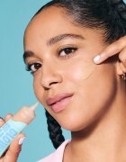 Rimmel Kind & Free Glow It Up lehký hydratační make-up odstín 150 Rose Vanilla 30 ml