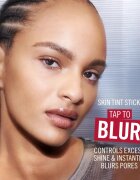 Rimmel Multi-Tasker Blur Booster make-up a podkladová báze v tyčince odstín 050 Sand 7 g