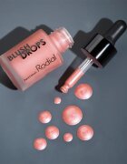 Rodial Blush Drops tekutá tvářenka a lesk na rty dodávající hydrataci a lesk odstín Frosted Pink 15 ml
