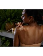Sanctuary Spa Signature Natural Oils solný peeling pro výživu a hydrataci 650 g