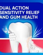Sensodyne Sensitivity & Gum Whitening bělicí zubní pasta pro ochranu zubů a dásní 75 ml