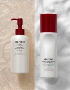 Shiseido Generic Skincare Complete Cleansing Micro Foam čisticí a odličovací pěna s hydratačním účinkem 180 ml